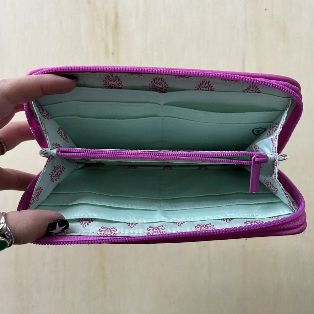 Quilted‎ Floral Wallet Womens One Size Zip Around Cotton Multicolor Card Holder